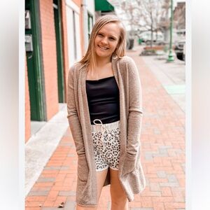 137 Barefoot Dreams CozyChic Lite Knit Hooded Cardigan XS/S Tan Open Front Soft